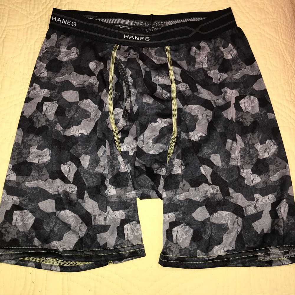New Men’s Hanes boxer briefs!
